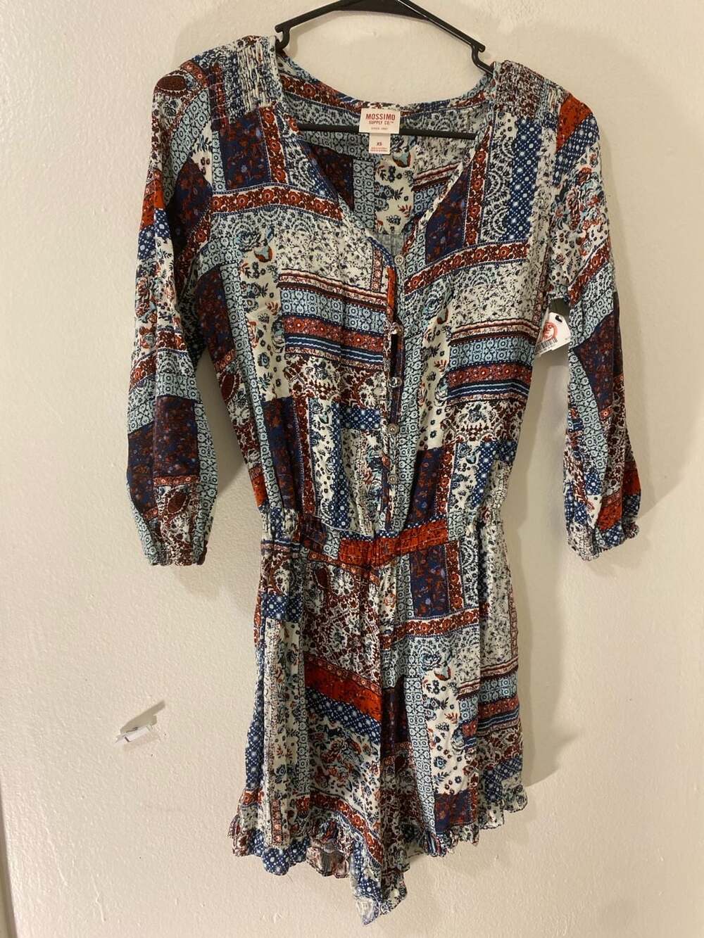 MOSSIMO Womens XS Bandana Print Romper Red White Blue V Neck 3/4 Sleeves Smockin
